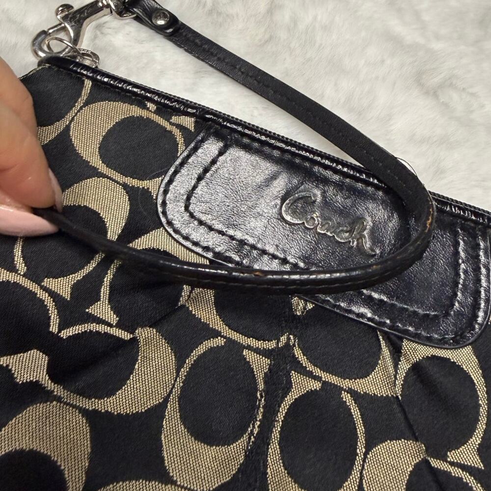 y2k COACH Black Wristlet - Picture 5 of 6